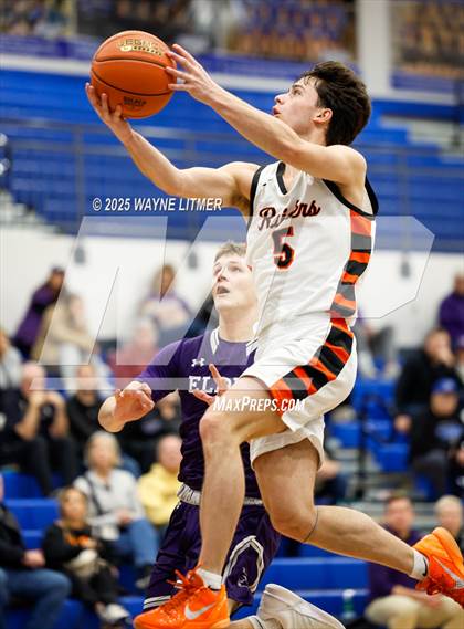 Thumbnail 2 in Elder vs Ryle photogallery.