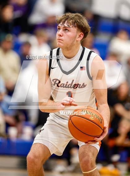 Thumbnail 3 in Elder vs Ryle photogallery.