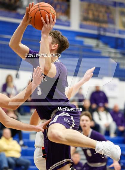 Thumbnail 2 in Elder vs Ryle photogallery.