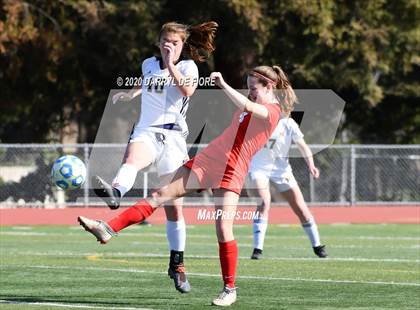 Thumbnail 2 in Menlo School vs. Burlingame (CIF CCS D3 Final) photogallery.