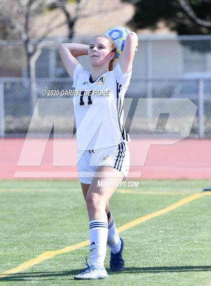 Thumbnail 3 in Menlo School vs. Burlingame (CIF CCS D3 Final) photogallery.
