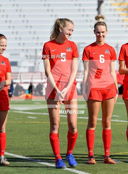 Thumbnail 3 in Menlo School vs. Burlingame (CIF CCS D3 Final) photogallery.