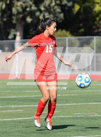 Thumbnail 3 in Menlo School vs. Burlingame (CIF CCS D3 Final) photogallery.