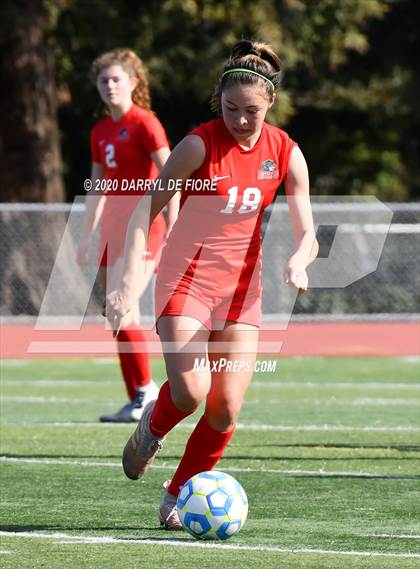 Thumbnail 3 in Menlo School vs. Burlingame (CIF CCS D3 Final) photogallery.