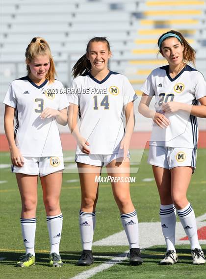 Thumbnail 1 in Menlo School vs. Burlingame (CIF CCS D3 Final) photogallery.