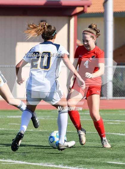Thumbnail 1 in Menlo School vs. Burlingame (CIF CCS D3 Final) photogallery.