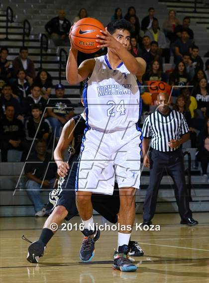 Thumbnail 3 in Marquez vs. Maywood (CIF LA City Section D4 Final) photogallery.
