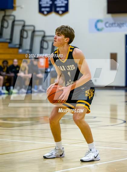 Thumbnail 3 in San Luis Obispo vs Liberty (Santa Barbara Holiday Classic) photogallery.