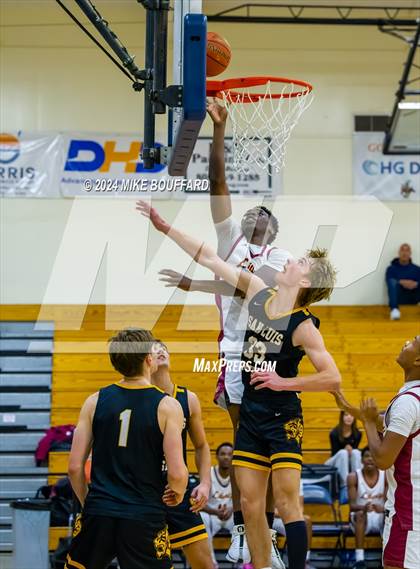 Thumbnail 2 in San Luis Obispo vs Liberty (Santa Barbara Holiday Classic) photogallery.