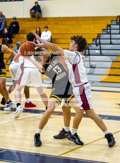 Thumbnail 1 in San Luis Obispo vs Liberty (Santa Barbara Holiday Classic) photogallery.