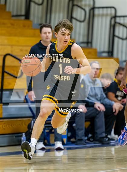 Thumbnail 2 in San Luis Obispo vs Liberty (Santa Barbara Holiday Classic) photogallery.