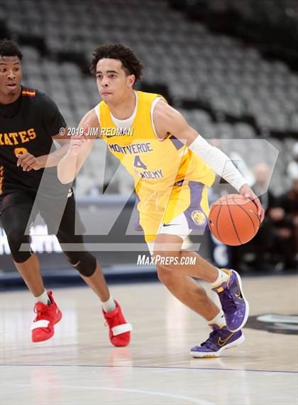 Thumbnail 3 in Montverde Academy vs. Yates (Thanksgiving Hoopfest) photogallery.