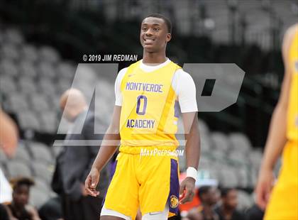 Thumbnail 3 in Montverde Academy vs. Yates (Thanksgiving Hoopfest) photogallery.