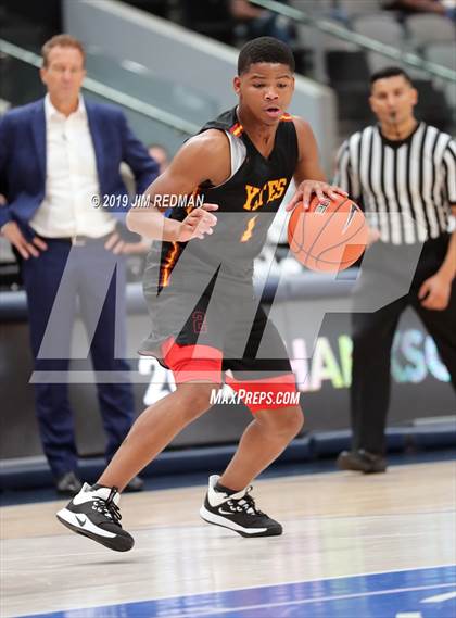 Thumbnail 1 in Montverde Academy vs. Yates (Thanksgiving Hoopfest) photogallery.