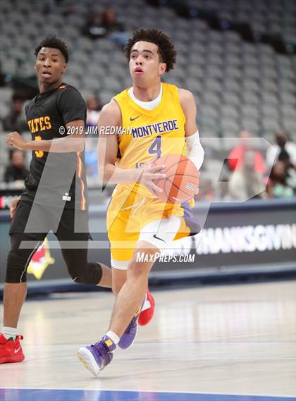 Thumbnail 3 in Montverde Academy vs. Yates (Thanksgiving Hoopfest) photogallery.