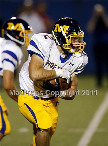 Thumbnail 3 in Archbishop Moeller @ St. Xavier photogallery.