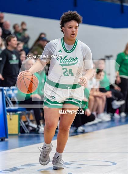 Thumbnail 2 in Hamilton Southeastern vs. Valparaiso (IHSAA 4A Frankfort Semi-State) photogallery.
