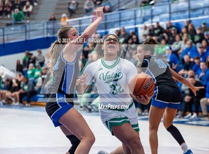 Thumbnail 2 in Hamilton Southeastern vs. Valparaiso (IHSAA 4A Frankfort Semi-State) photogallery.