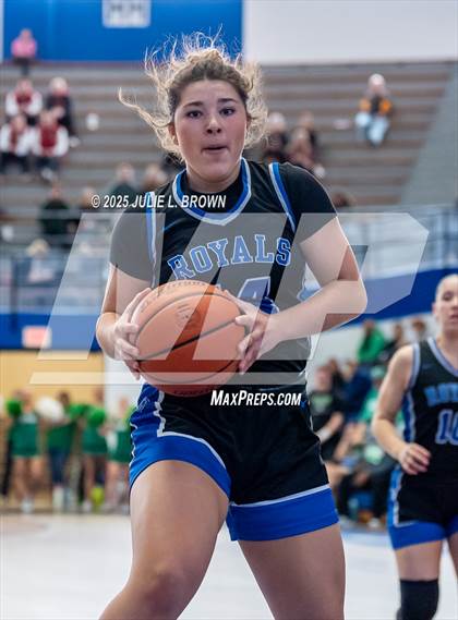 Thumbnail 2 in Hamilton Southeastern vs. Valparaiso (IHSAA 4A Frankfort Semi-State) photogallery.