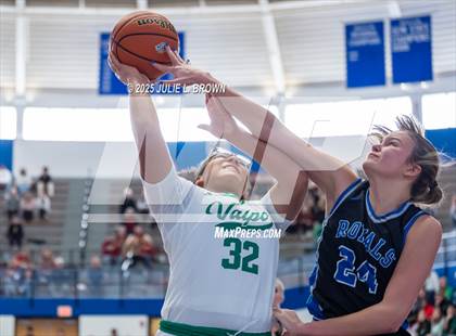 Thumbnail 3 in Hamilton Southeastern vs. Valparaiso (IHSAA 4A Frankfort Semi-State) photogallery.