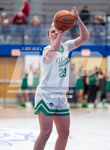 Thumbnail 2 in Hamilton Southeastern vs. Valparaiso (IHSAA 4A Frankfort Semi-State) photogallery.