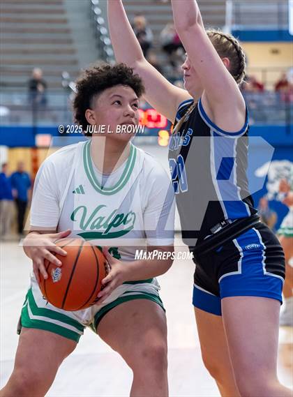 Thumbnail 3 in Hamilton Southeastern vs. Valparaiso (IHSAA 4A Frankfort Semi-State) photogallery.