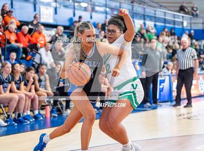 Thumbnail 3 in Hamilton Southeastern vs. Valparaiso (IHSAA 4A Frankfort Semi-State) photogallery.