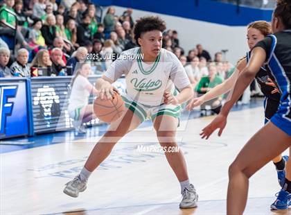 Thumbnail 1 in Hamilton Southeastern vs. Valparaiso (IHSAA 4A Frankfort Semi-State) photogallery.
