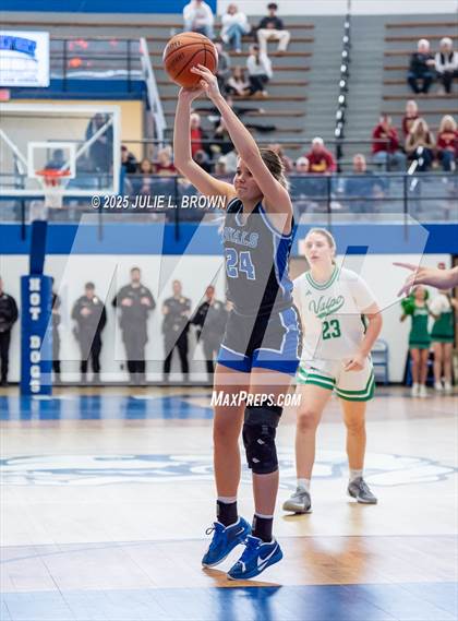 Thumbnail 2 in Hamilton Southeastern vs. Valparaiso (IHSAA 4A Frankfort Semi-State) photogallery.