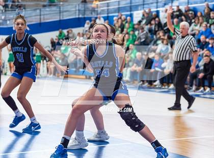Thumbnail 3 in Hamilton Southeastern vs. Valparaiso (IHSAA 4A Frankfort Semi-State) photogallery.