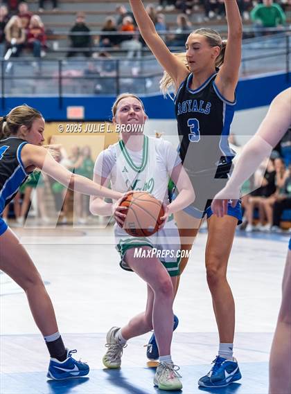 Thumbnail 2 in Hamilton Southeastern vs. Valparaiso (IHSAA 4A Frankfort Semi-State) photogallery.