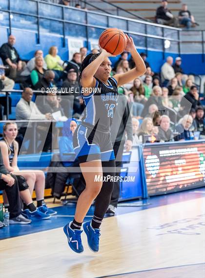 Thumbnail 3 in Hamilton Southeastern vs. Valparaiso (IHSAA 4A Frankfort Semi-State) photogallery.