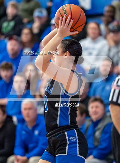 Thumbnail 1 in Hamilton Southeastern vs. Valparaiso (IHSAA 4A Frankfort Semi-State) photogallery.