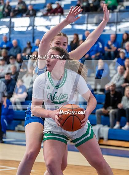 Thumbnail 2 in Hamilton Southeastern vs. Valparaiso (IHSAA 4A Frankfort Semi-State) photogallery.