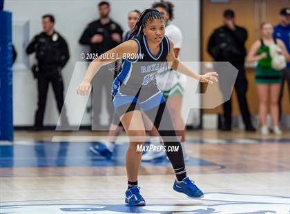 Thumbnail 3 in Hamilton Southeastern vs. Valparaiso (IHSAA 4A Frankfort Semi-State) photogallery.