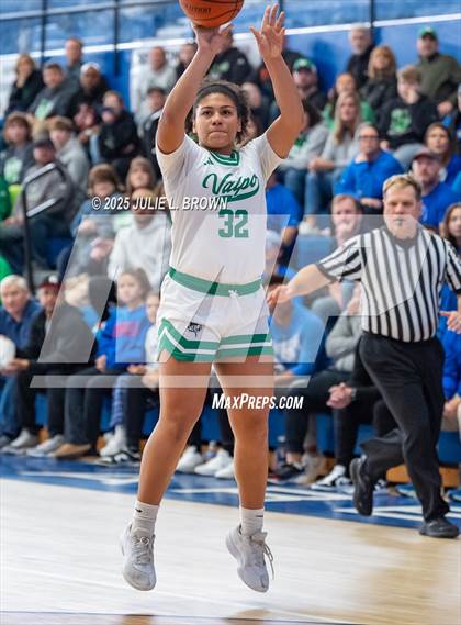 Thumbnail 2 in Hamilton Southeastern vs. Valparaiso (IHSAA 4A Frankfort Semi-State) photogallery.