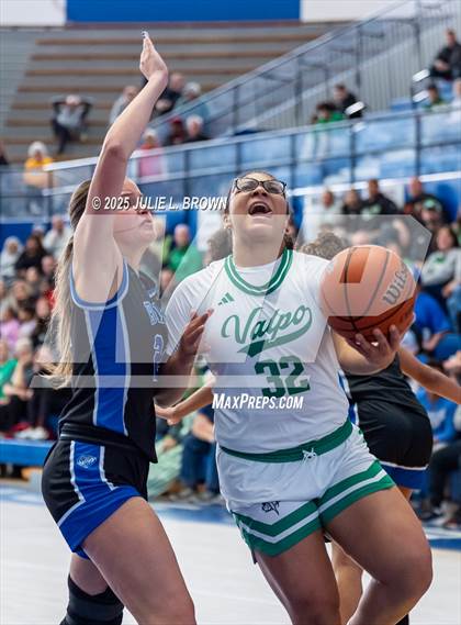 Thumbnail 1 in Hamilton Southeastern vs. Valparaiso (IHSAA 4A Frankfort Semi-State) photogallery.