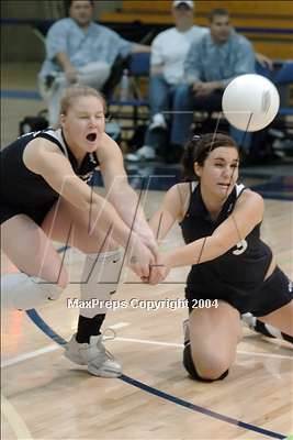 Thumbnail 1 in St. Francis vs. Casa Roble (Div. 3 semifinal) photogallery.