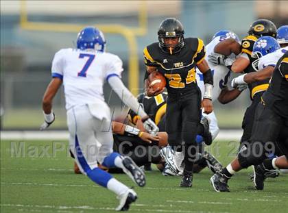 Thumbnail 1 in Duncanville @ Garland photogallery.