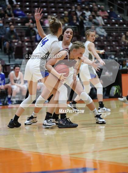 Thumbnail 2 in Morgan vs. Carbon (UHSAA 3A Semifinal) photogallery.
