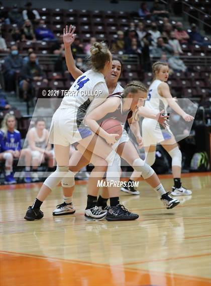 Thumbnail 1 in Morgan vs. Carbon (UHSAA 3A Semifinal) photogallery.