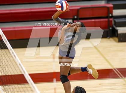 Thumbnail 3 in South Cobb @ Lassiter photogallery.