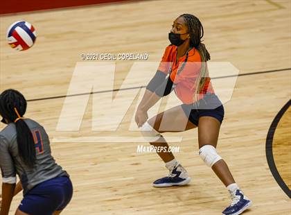 Thumbnail 1 in South Cobb @ Lassiter photogallery.