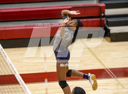 Thumbnail 2 in South Cobb @ Lassiter photogallery.