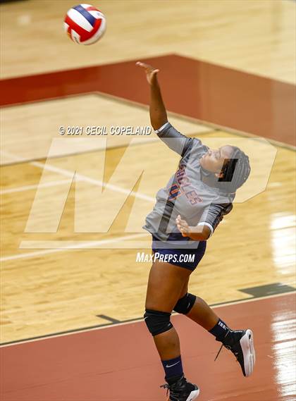 Thumbnail 1 in South Cobb @ Lassiter photogallery.