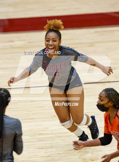 Thumbnail 3 in South Cobb @ Lassiter photogallery.