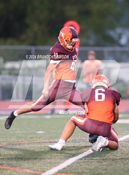 Thumbnail 2 in Newark/Marion @ Penn Yan Academy/Dundee photogallery.