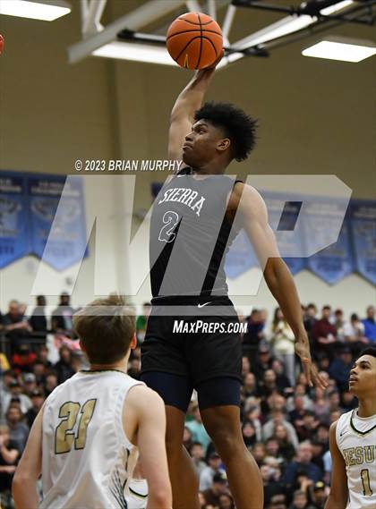 Thumbnail 3 in Sierra Canyon vs. Jesuit (Les Schwab Invitational) photogallery.