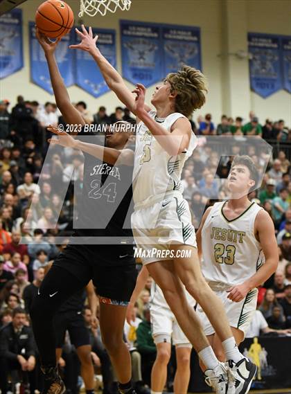 Thumbnail 2 in Sierra Canyon vs. Jesuit (Les Schwab Invitational) photogallery.