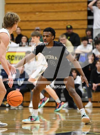 Thumbnail 2 in Sierra Canyon vs. Jesuit (Les Schwab Invitational) photogallery.